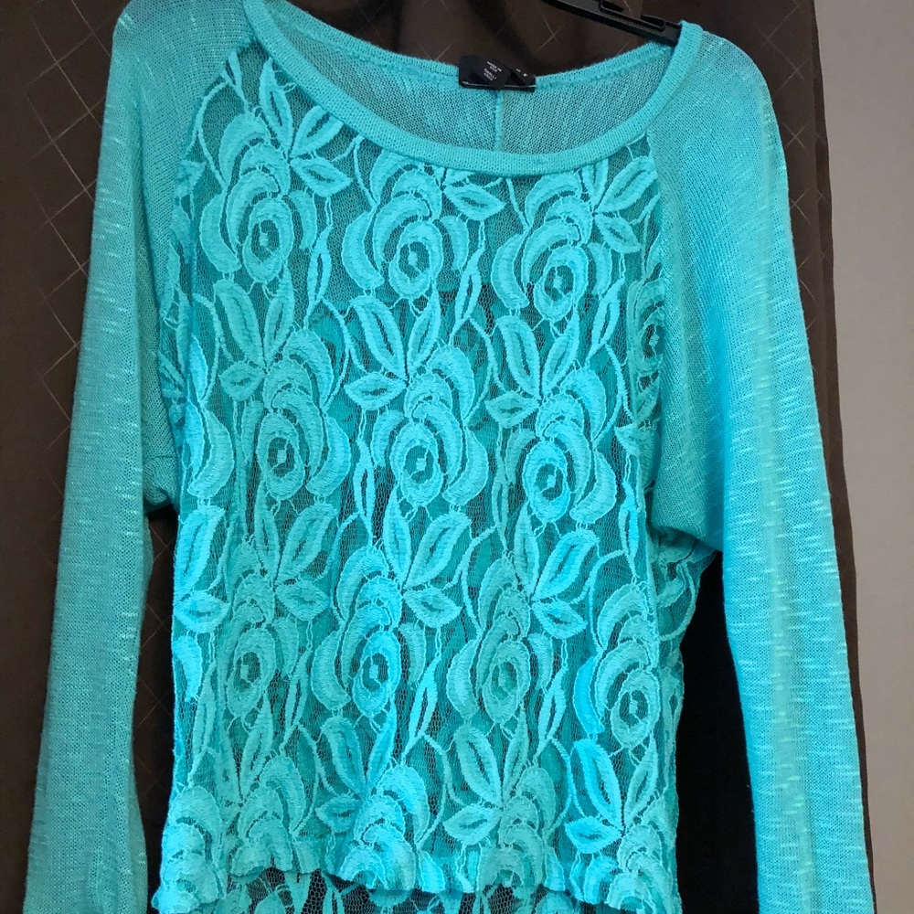 Cute lace long sleeve